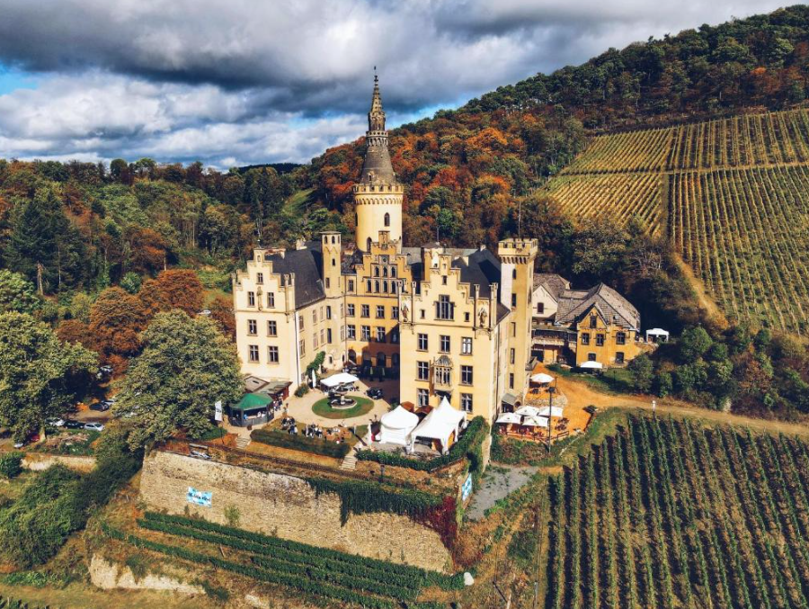 event - Schloss Arenfels - die Location - 1-Day Retreat für Frauen auf Schloss Arenfels Region Bonn/Koblenz