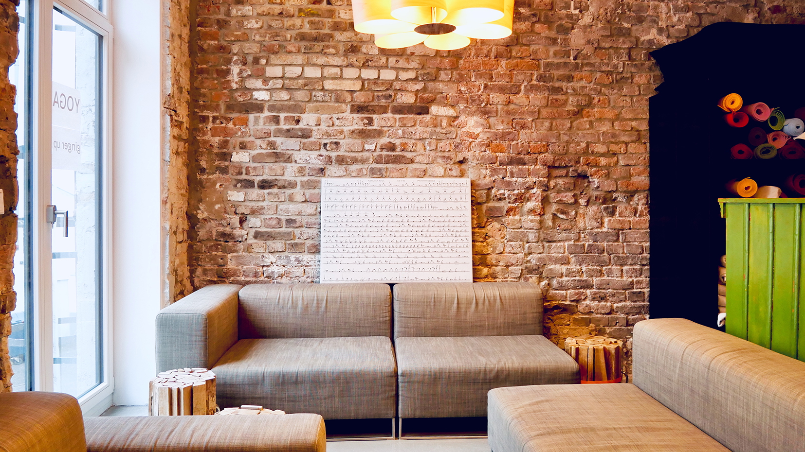 event: Das ginger up bietet Raum für Ruhe und Entspannung. Mit der klassischen Asana-Abfolge des Ashtanga Yoga trainieren wir Kraft, Flexibilität und Konzentration. So lösen wir Stress und Verspannungen und finden einen gesunden Ausgleich zum Alltag.  - Ashtanga Yogakurse im Ginger Up