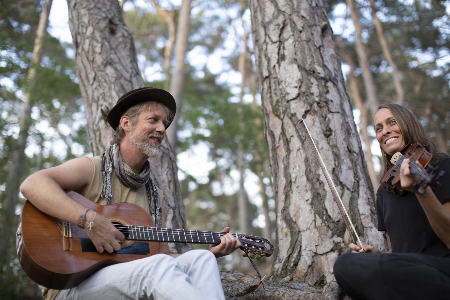 events - Kategorie: Singen - Kürten - Yopi & Lotta - Neujahrs-Kirtan mit Yopi, Lotta & Milan