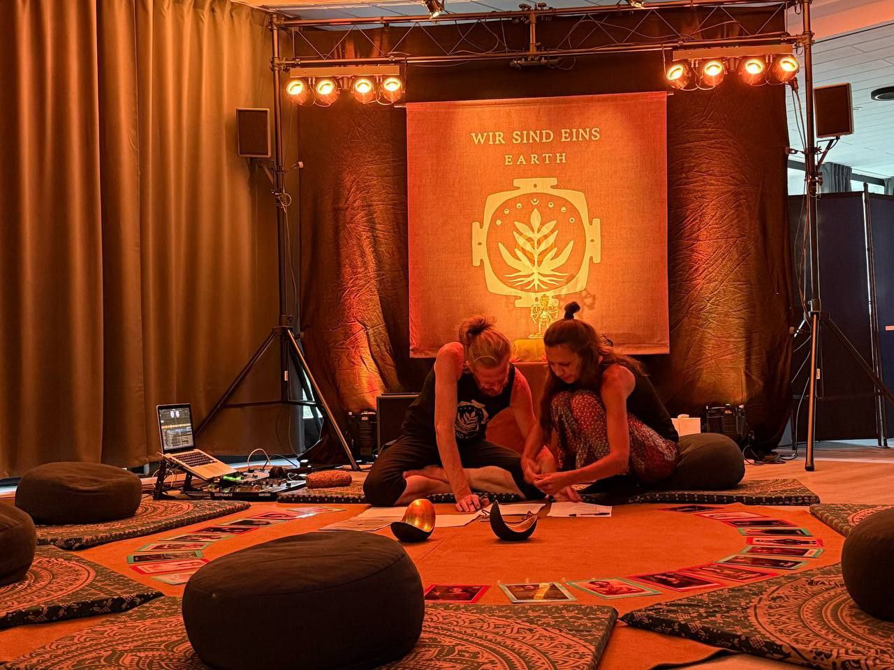 events - Kategorien: Sinnlichkeit / Körper - Köln Holweide - Maria & Anahata - Wir sind eins. Earth