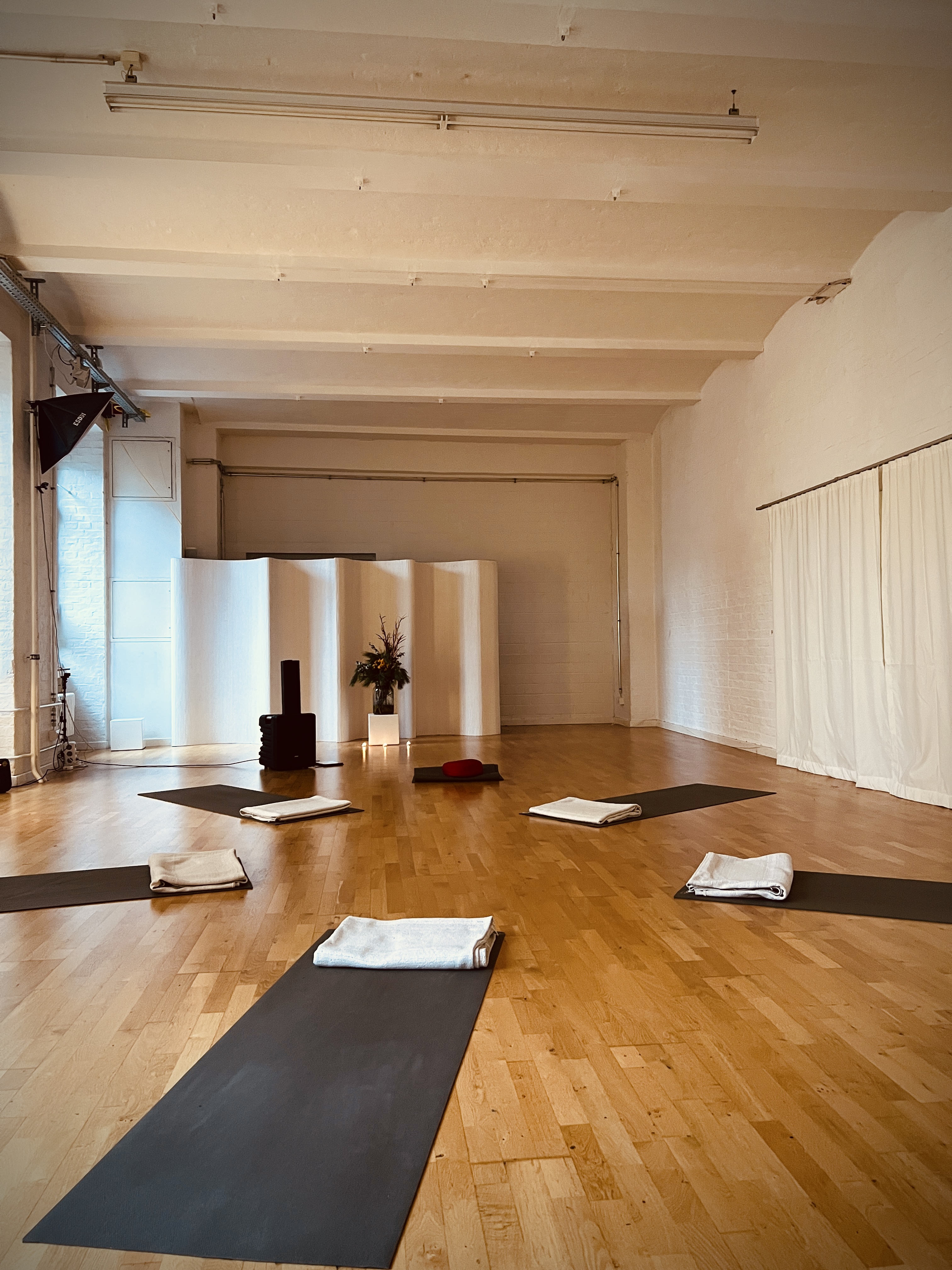 event: Kundalini Activation by Cari // BERLIN
