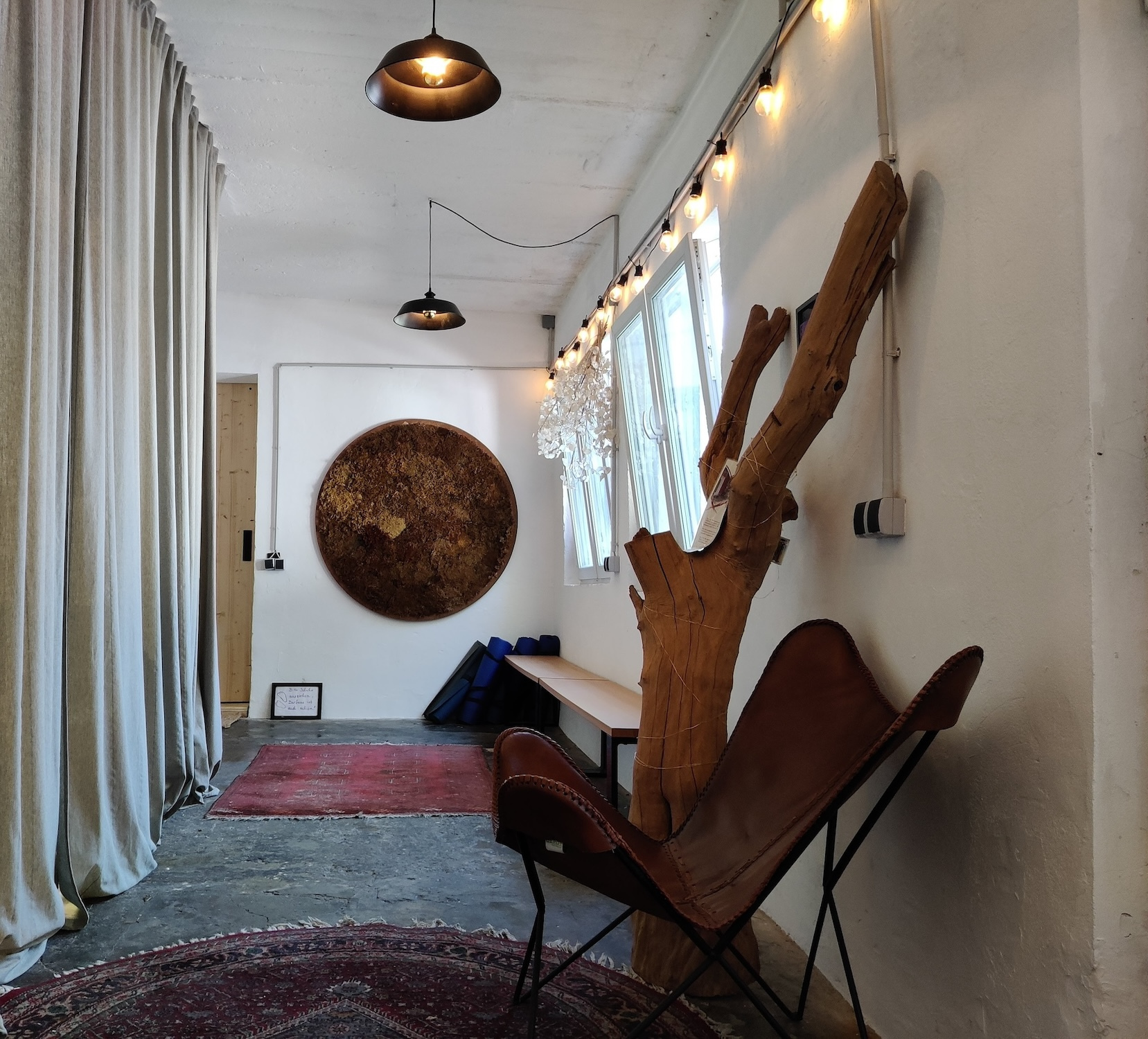 events - Kategorie: Gespräch / Austausch - Köln - Der wunderschöne Seminar-Raum "Alma Calma" Eingang - Bewusstheitsgruppe Köln  - Raum der Stille 