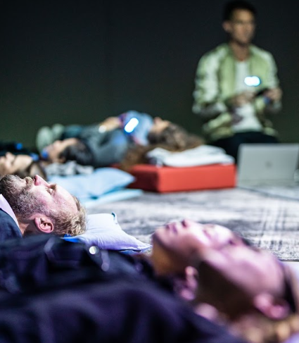 events - Ratingen Hösel - Neuro Reset Session (Mercedes) - LIGHT & Sound for YOU 💪 Nervensystem regulieren - Stress, Blockaden, Schlaf optimieren - Meditation, Breath & Energie Arbeit kombiniert mit Neuro Frequenzen 🧠 enjoy relaxation & psychedelic States