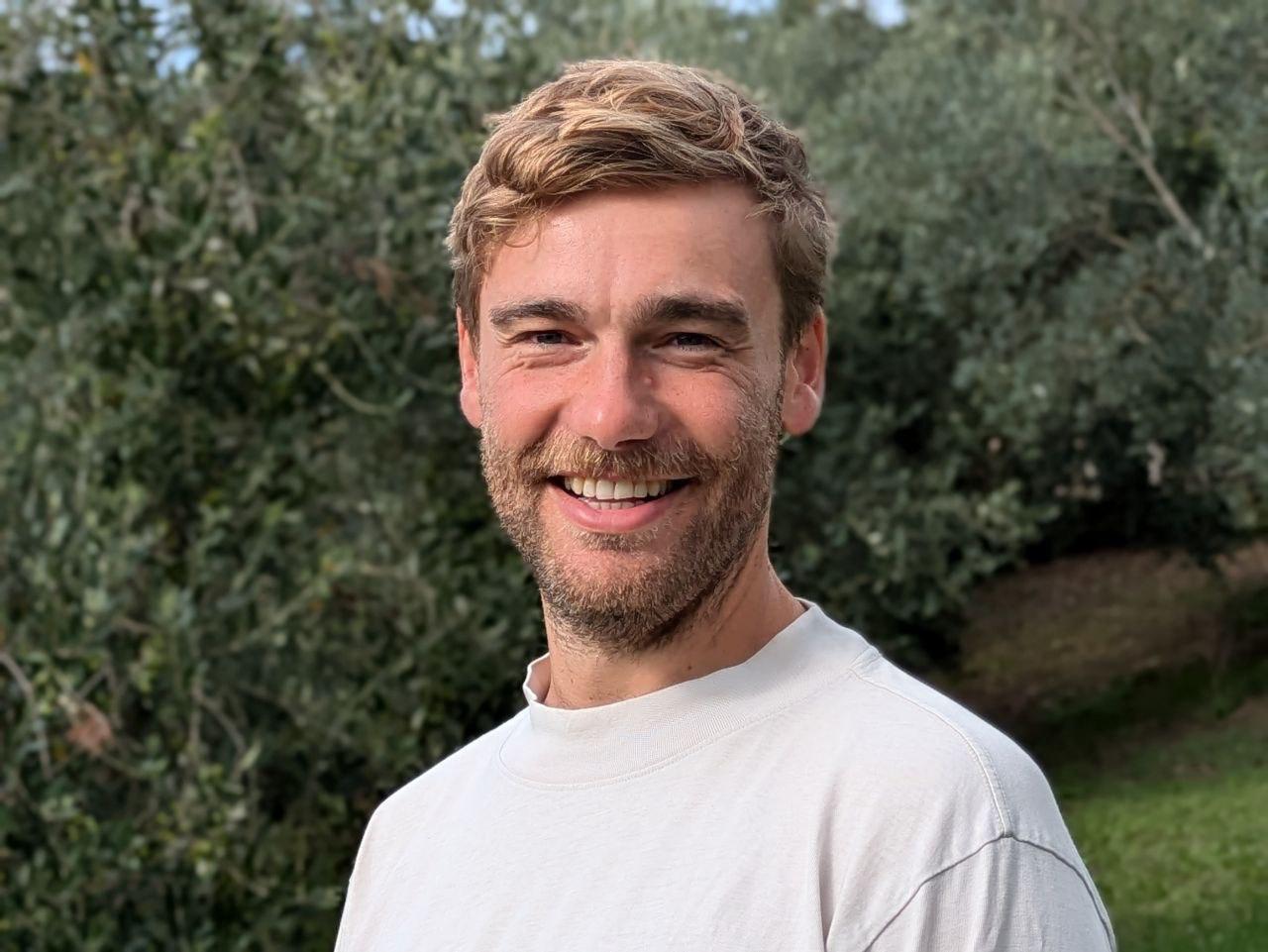 event: Hannes Arjunan - Kontakt Kontakt Kontakt - Körper- und gestalttherapeutischer Workshop