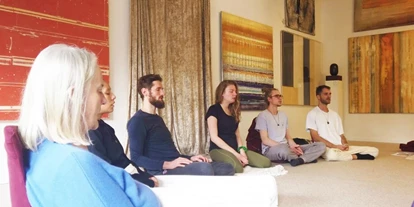 events - Kategorie: Gemeinschaft / Netzwerk / Kreis - Nordrhein-Westfalen - Meditationswochenende I bei Köln I Yoga, aktive und stille Meditation, Mantra Singen, Heart Dance