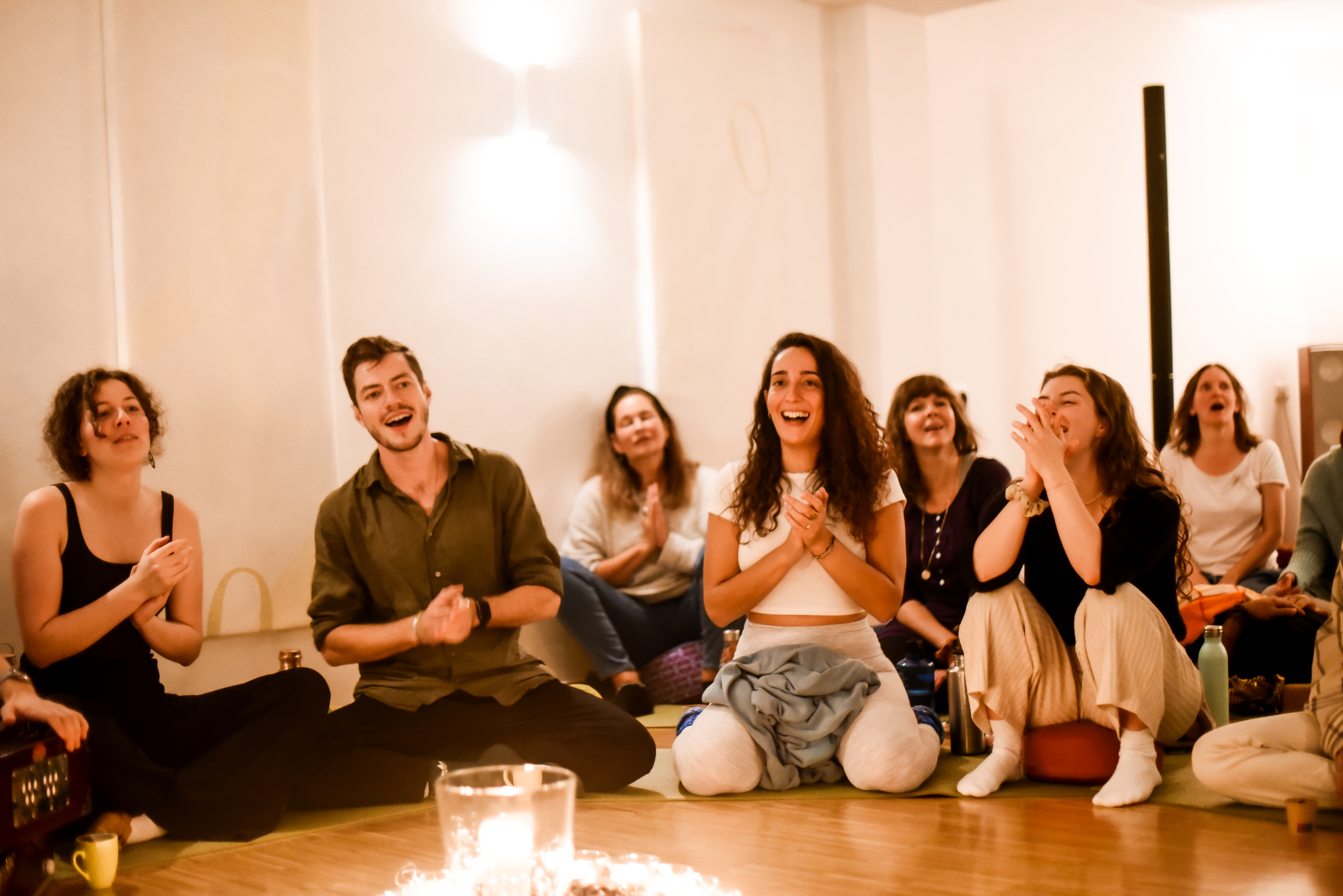 events - Kategorie: Singen - Köln Sülz - Cacao & Chanting Circle im "The I AM", Wuppertal