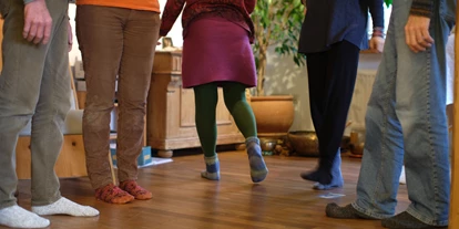 events - Köln Hansaring - Dieses Foto zeigt einen Ausschnitt aus einer SYSTEMISCHEN AUFSTELLUNG - SYSTEMISCHE AUFSTELLUNGEN in Much